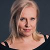 Heli Sutela as Liisa, Eevan ystävä
