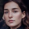 Hélène Kuhn as Pam Turnure