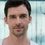Adam Bergquist as Gérant de l'hôtel / Hotel Manager