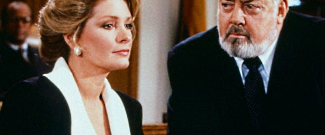 Perry Mason Returns background