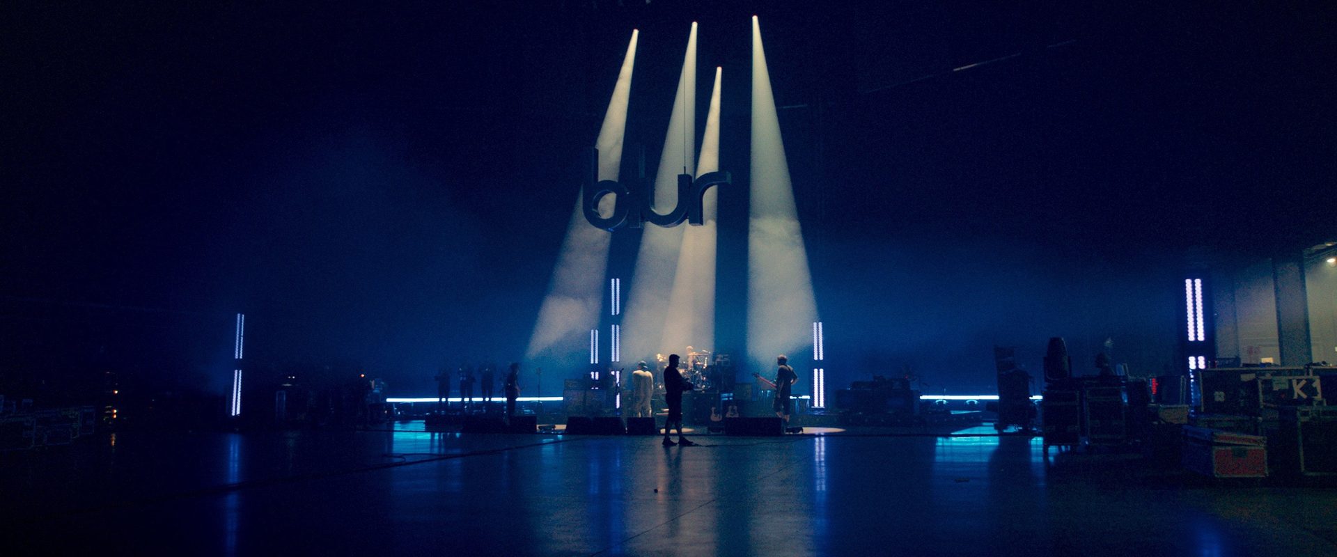 blur: To the End background