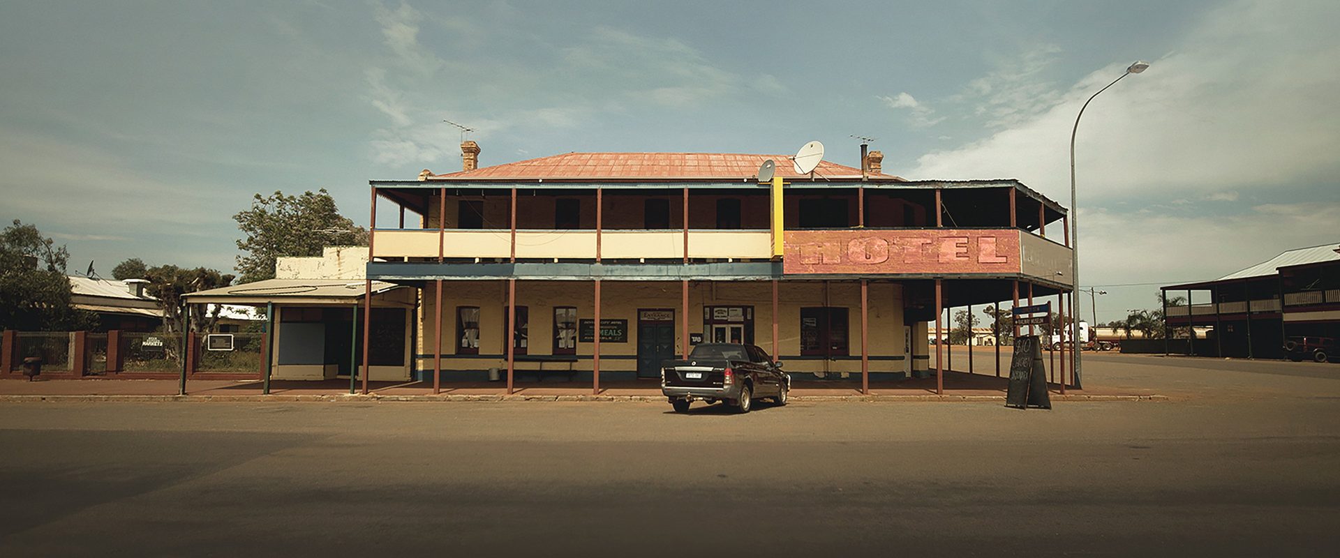 Hotel Coolgardie background
