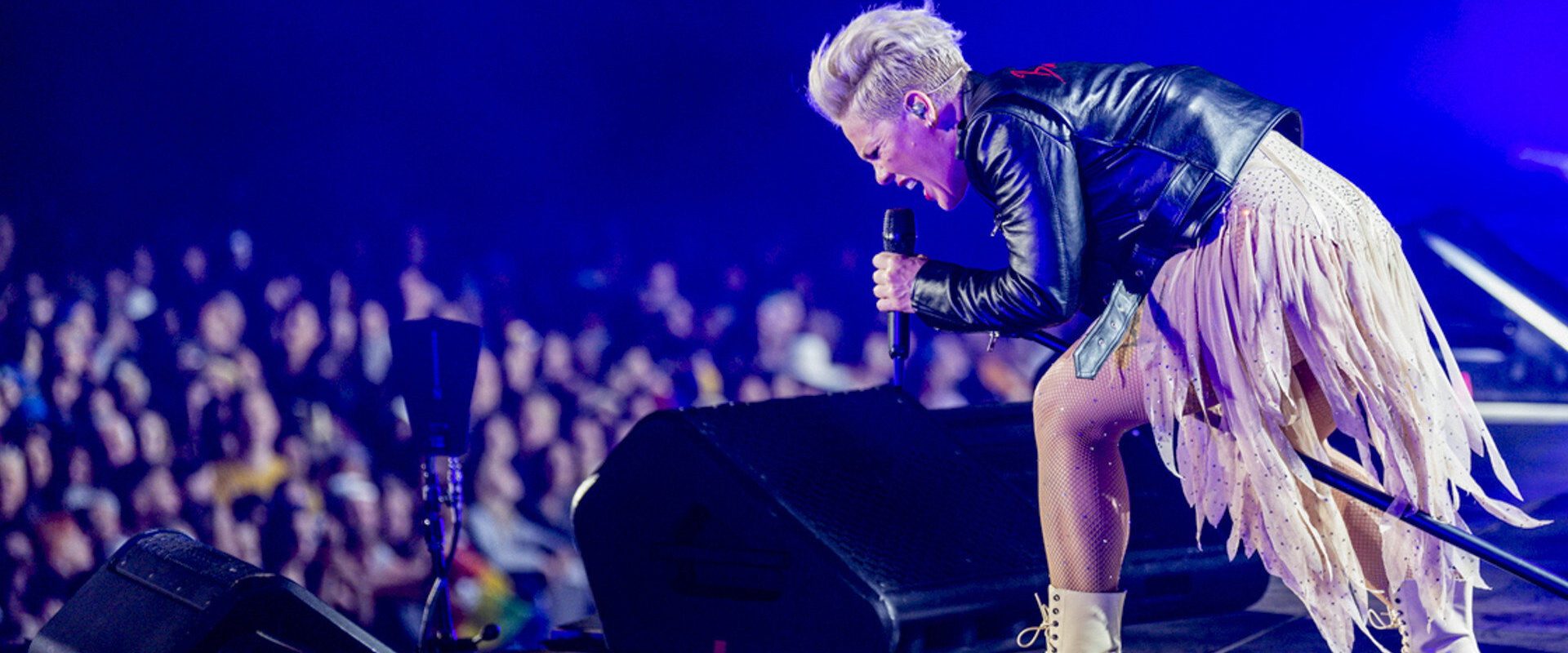 P!nk: All I Know So Far background