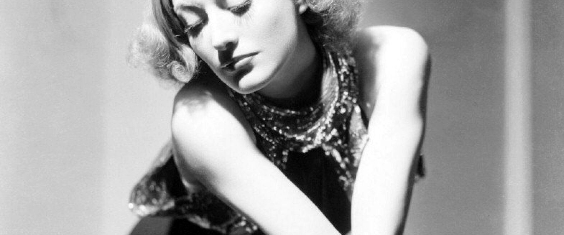 Sadie McKee background