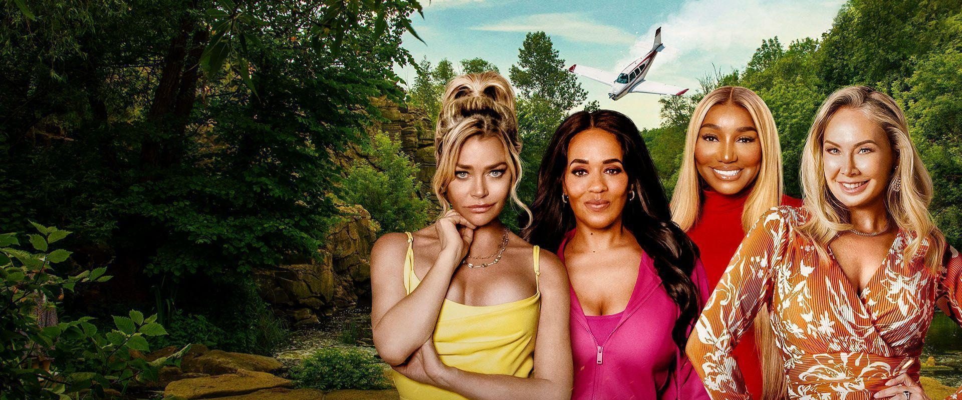 Hunting Housewives background
