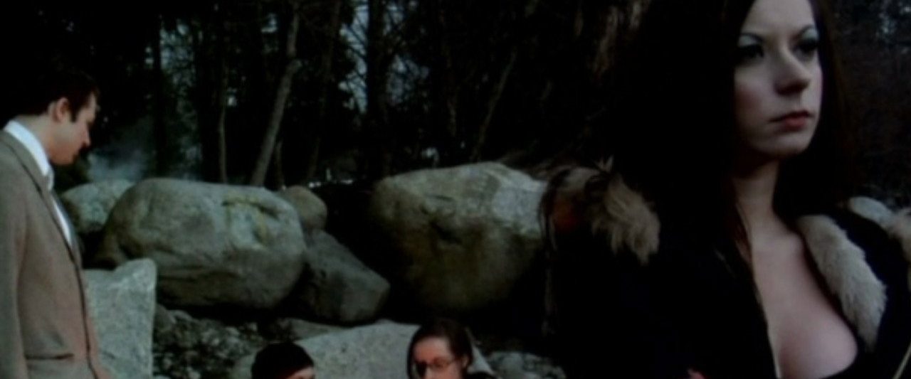Dead Hooker in a Trunk background