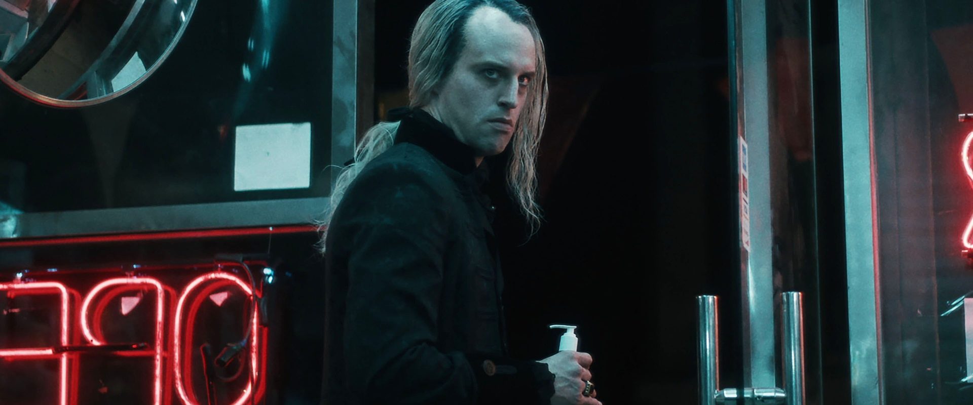 Vampires vs. the Bronx background