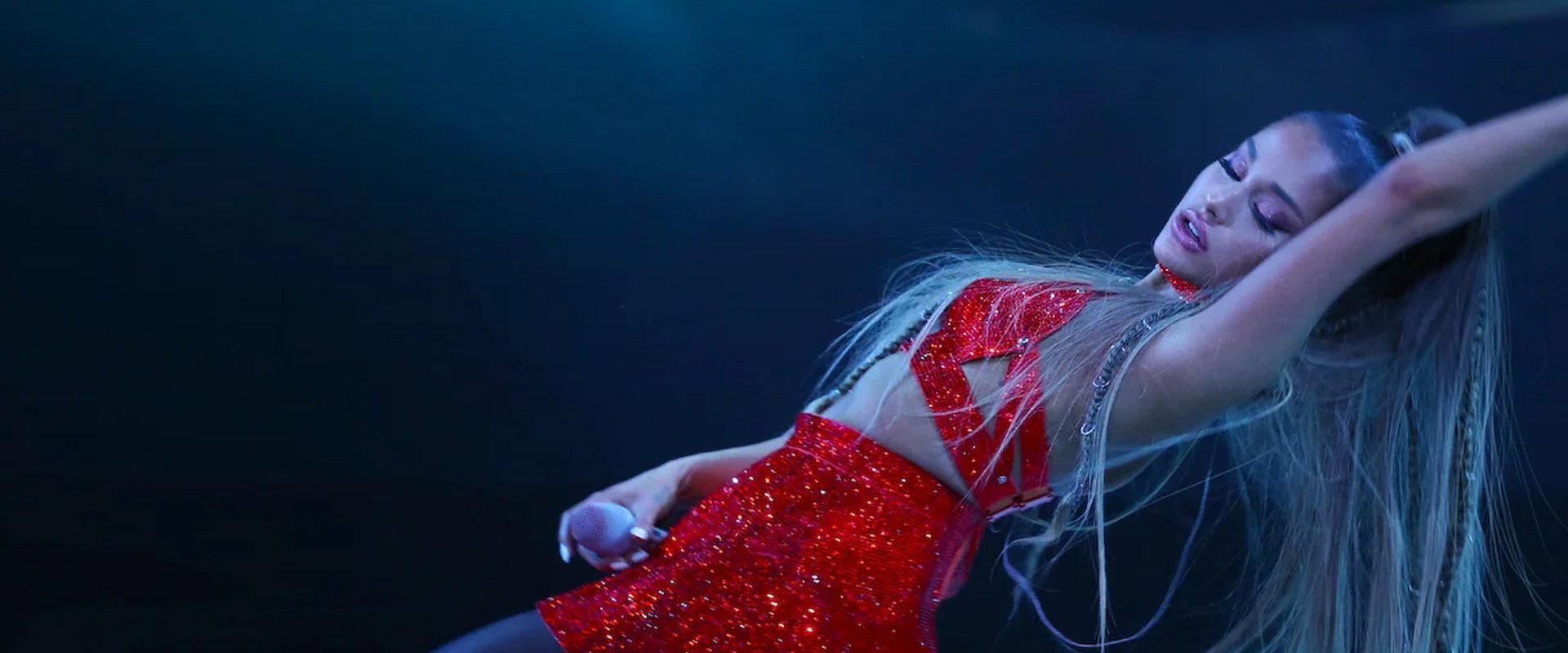 ariana grande: excuse me, i love you background