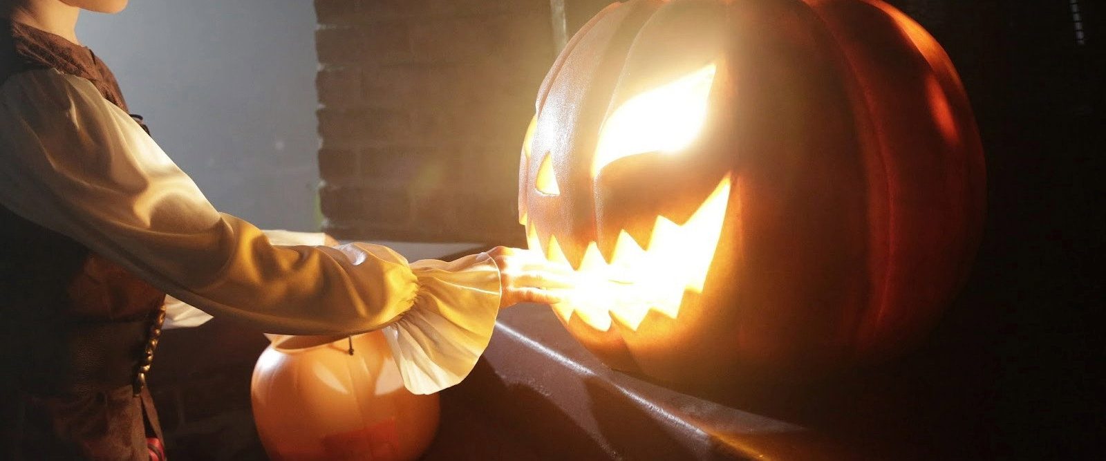 Tales of Halloween background
