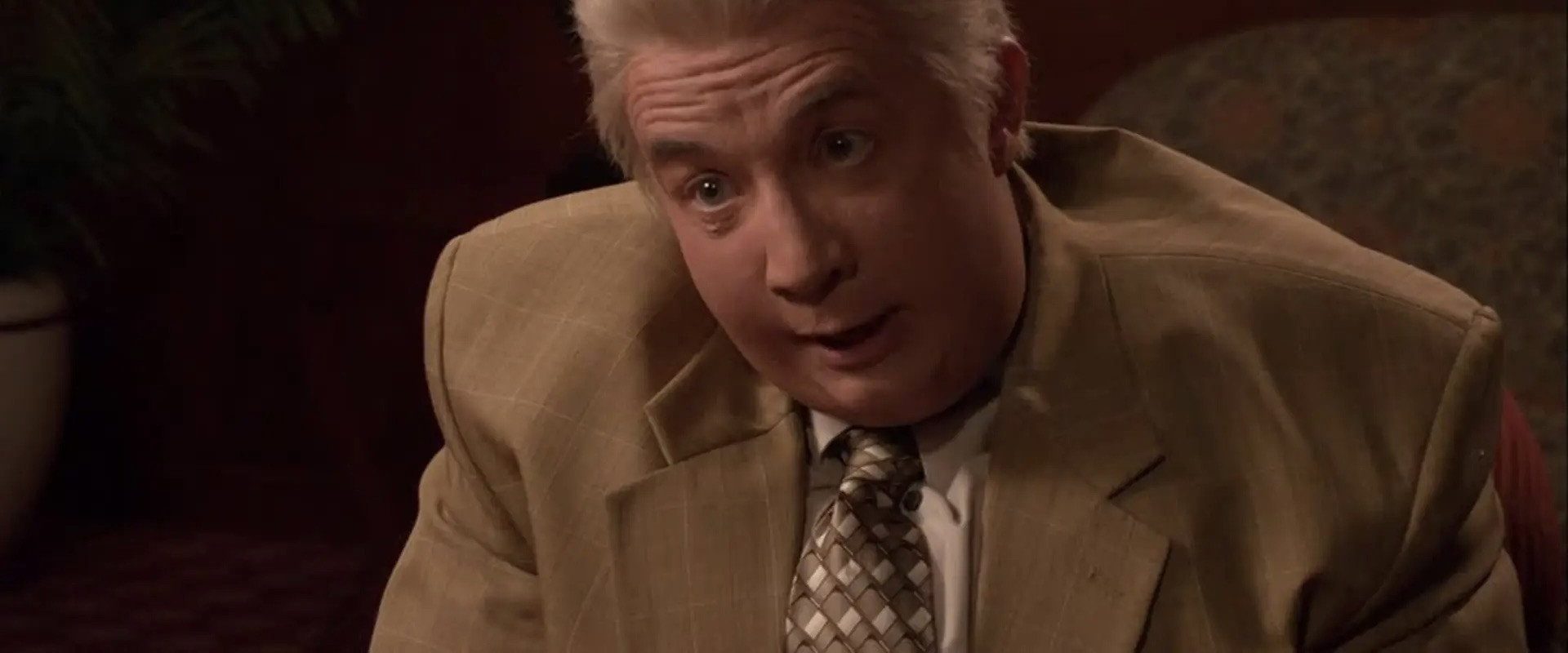 Jiminy Glick in Lalawood background