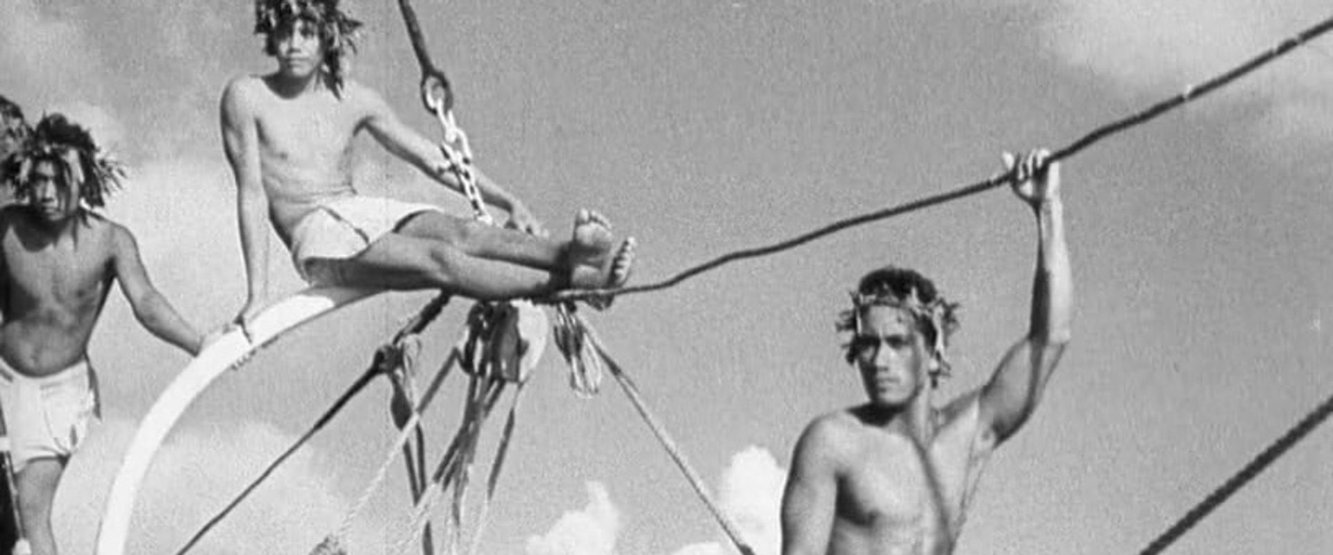Tabu: A Story of the South Seas background