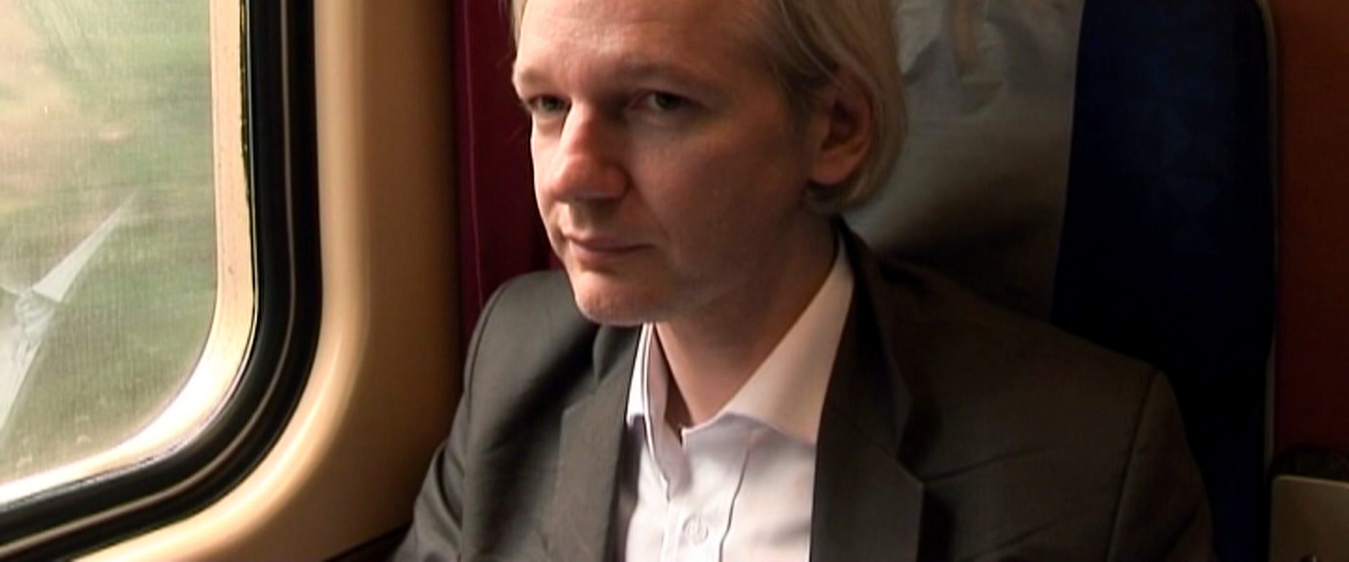 We Steal Secrets: The Story of WikiLeaks background