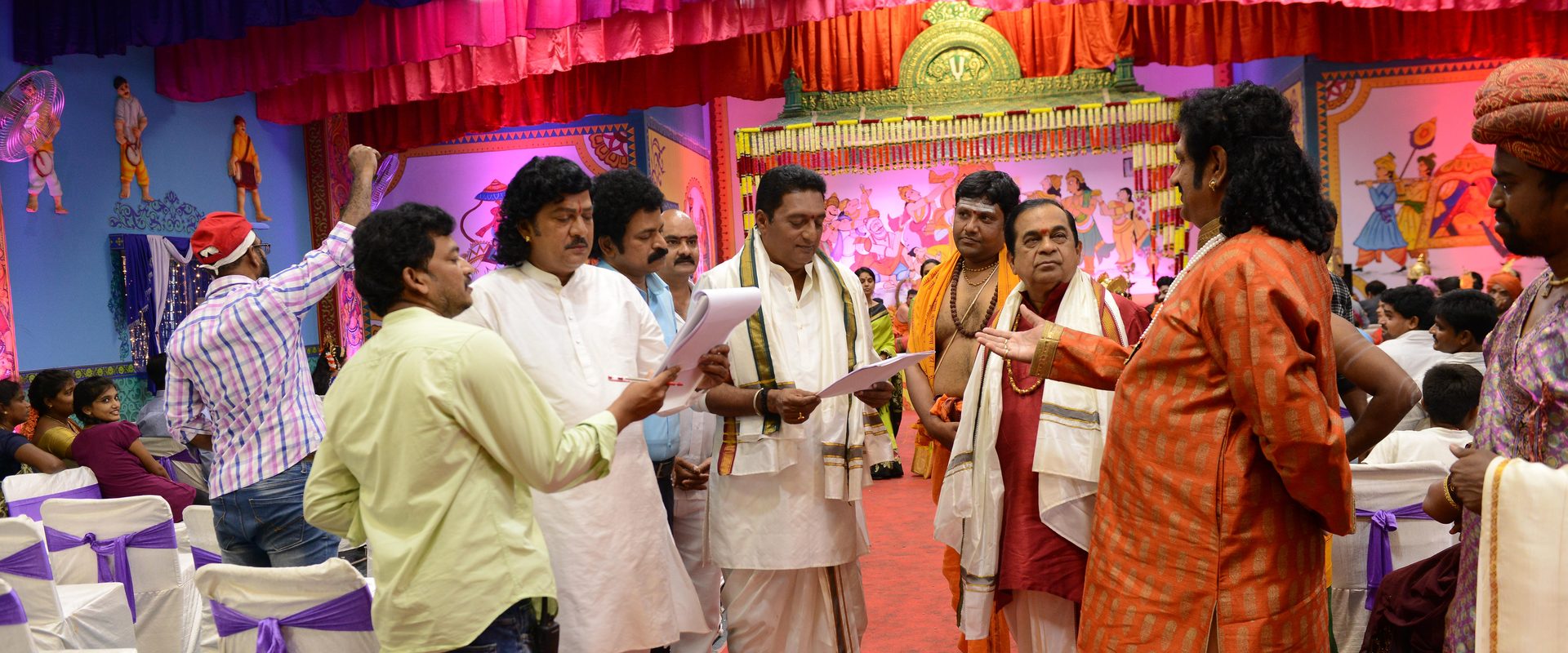 Utsavam background