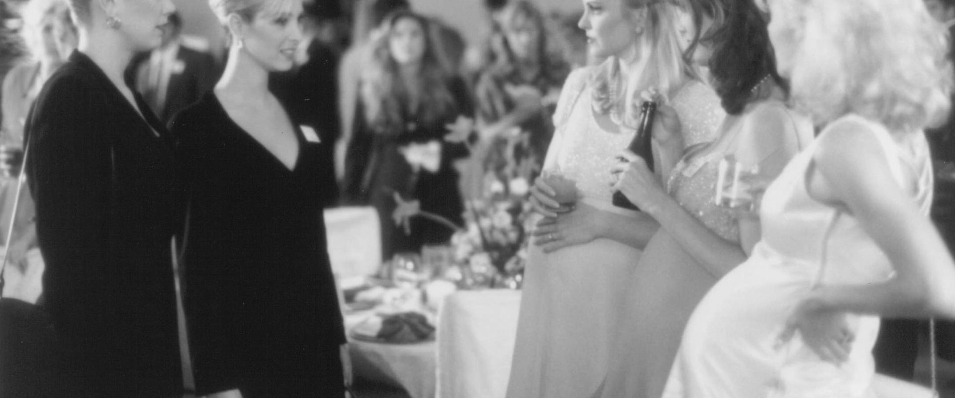 Romy and Michele's High School Reunion background
