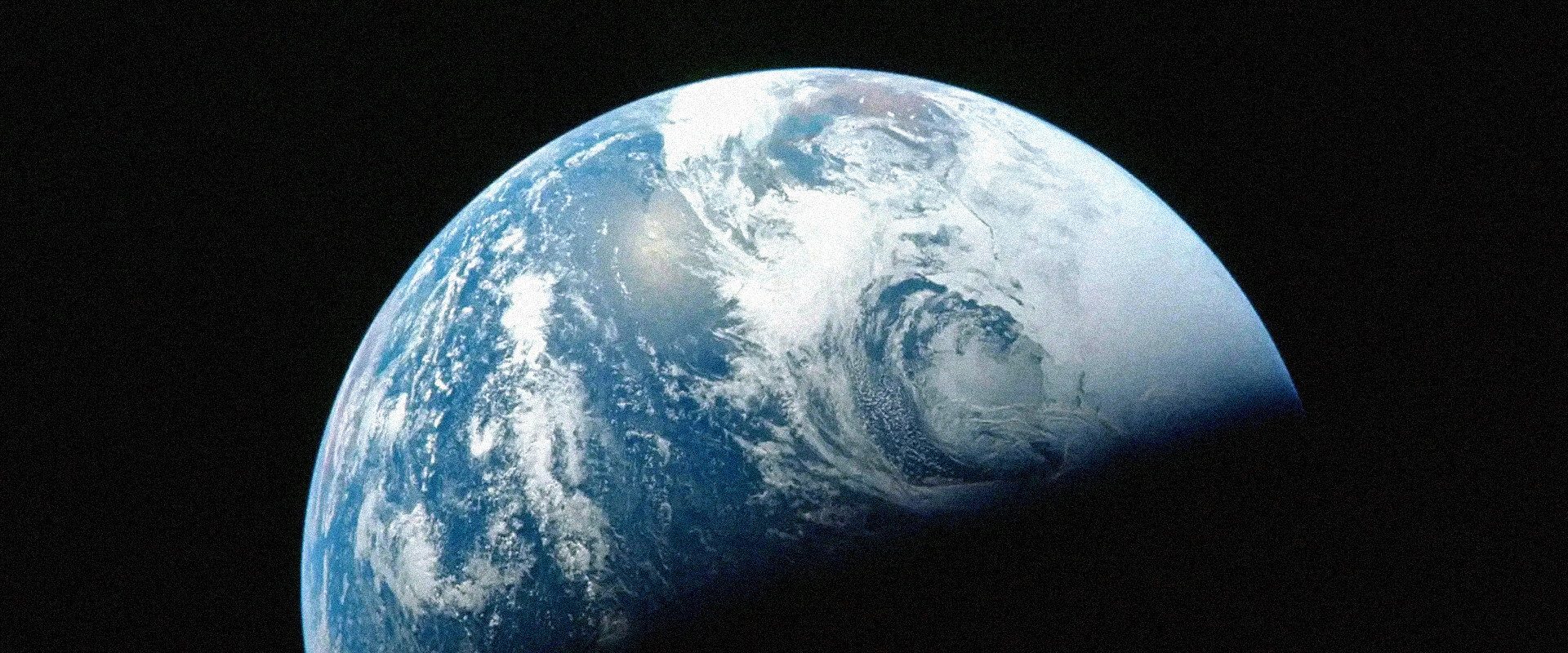 Apollo 13: Survival background