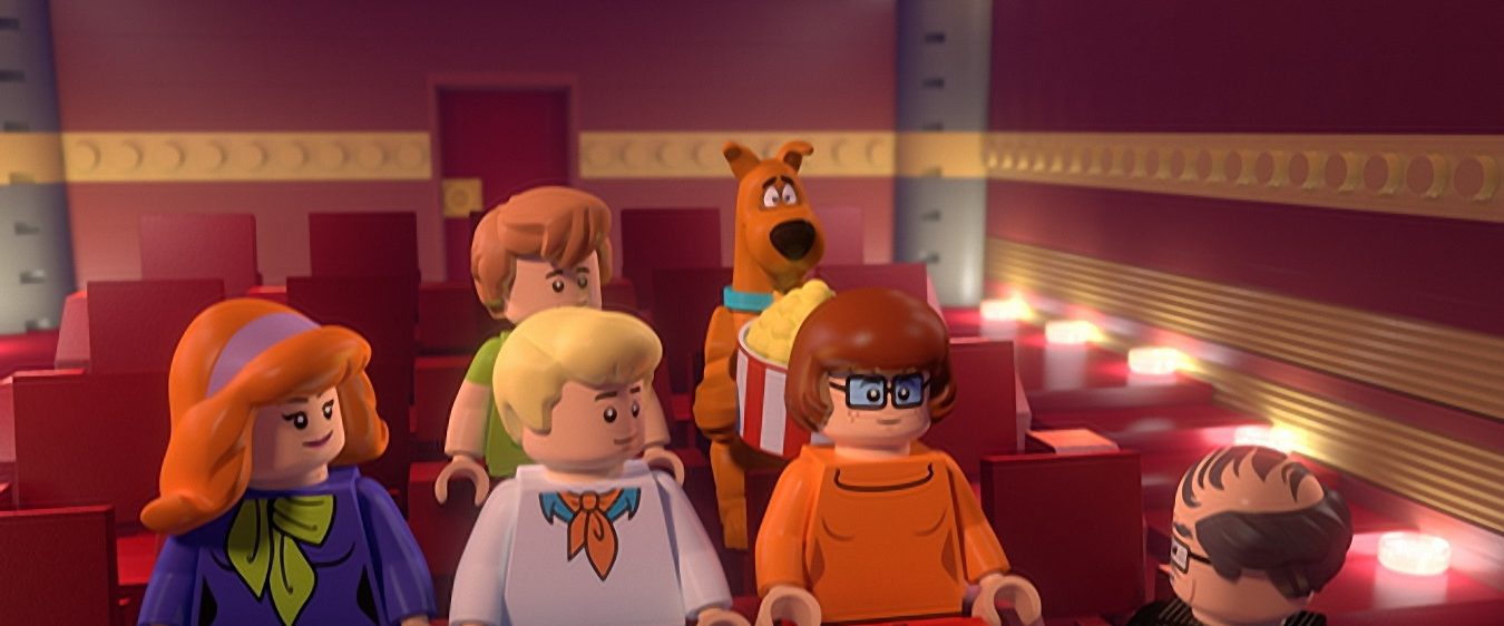 Lego Scooby-Doo!: Haunted Hollywood background