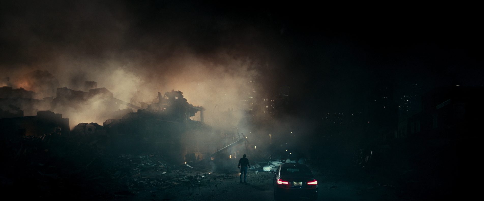 The Cloverfield Paradox background