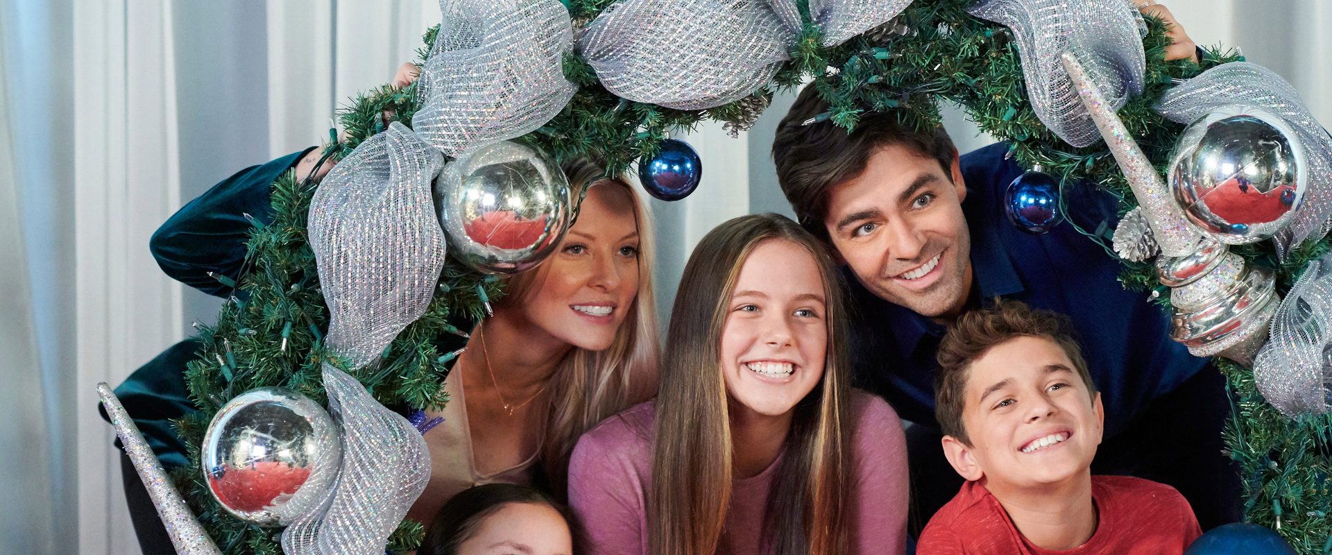 Christmas at Graceland: Home for the Holidays background