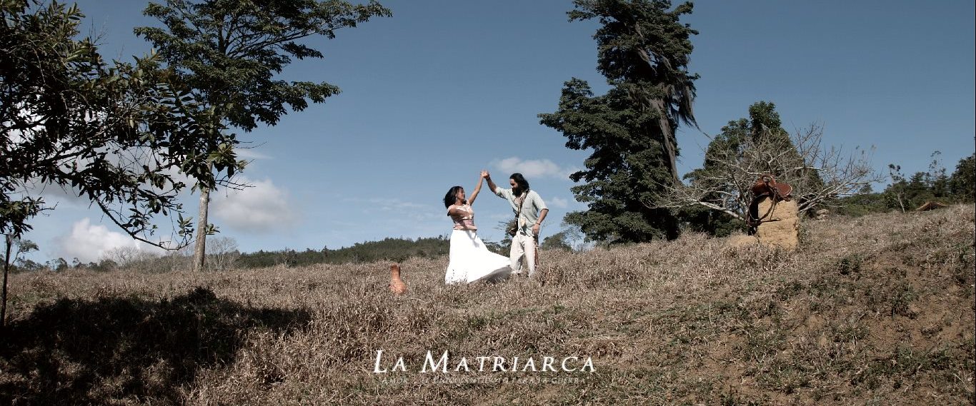 La Matriarca background