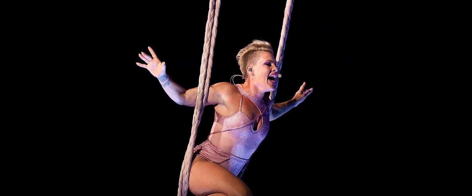 P!NK: Staying True background