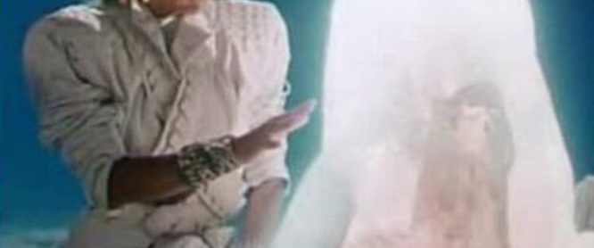 Super Xuxa Contra o Baixo Astral background