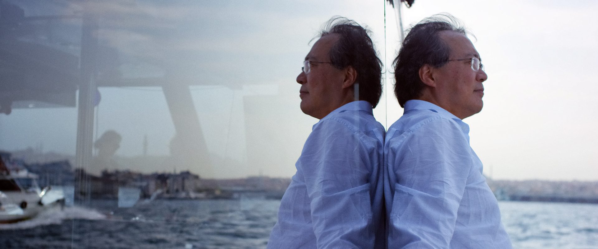 The Music of Strangers: Yo-Yo Ma and the Silk Road Ensemble background