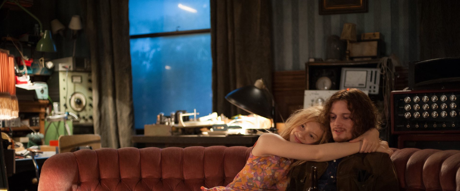 Only Lovers Left Alive background
