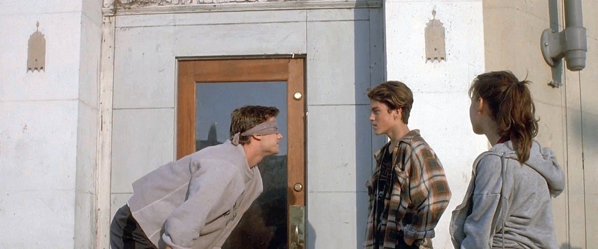 Kickboxer 2: The Road Back background