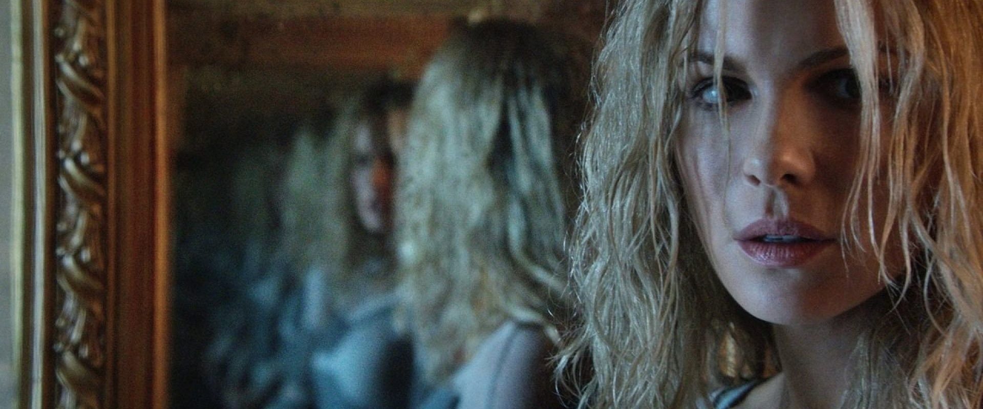 The Disappointments Room background