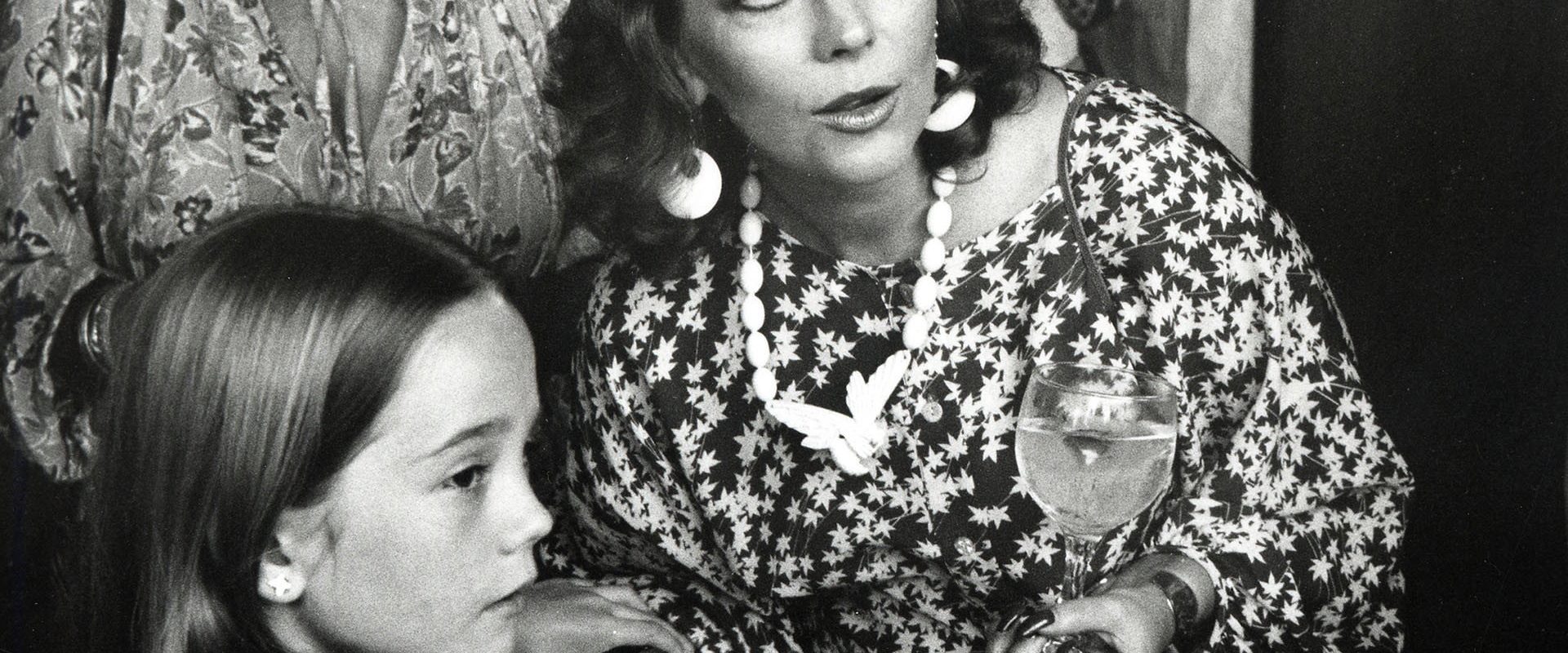 Natalie Wood: What Remains Behind background
