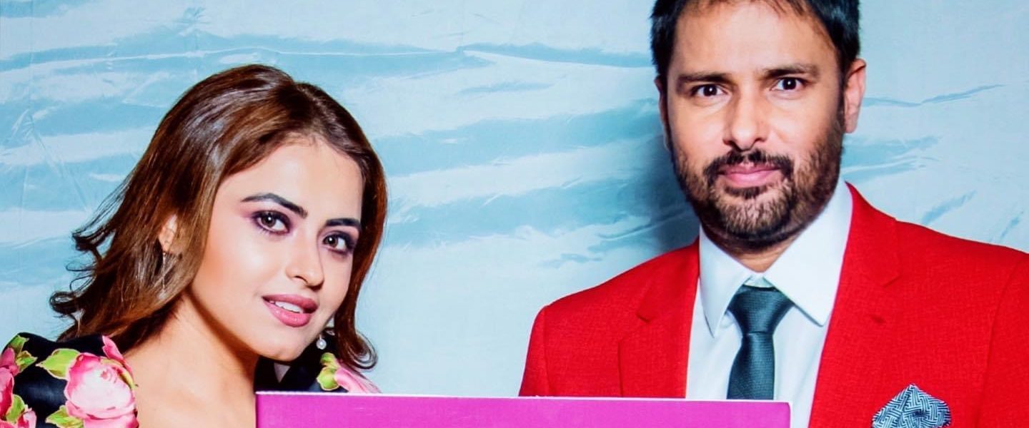 Chal Mera Putt 2 background