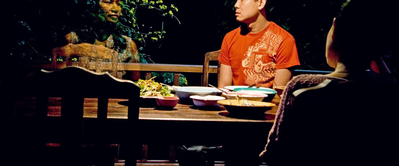 Uncle Boonmee Who Can Recall His Past Lives background