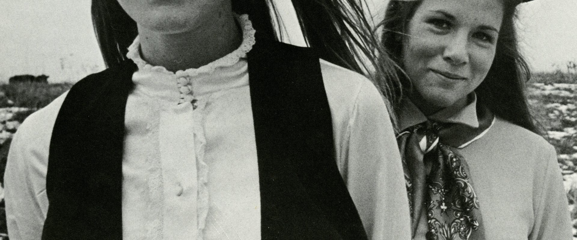 Women of '69, Unboxed background