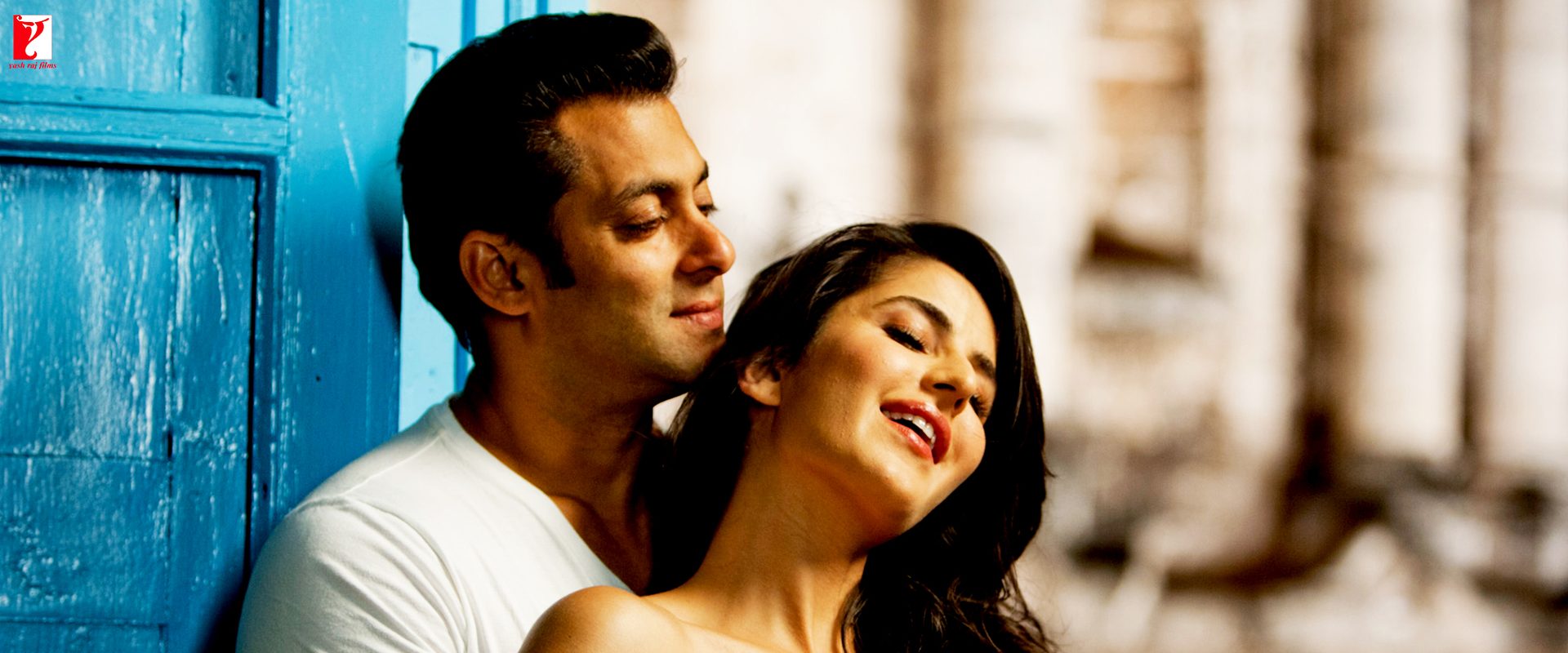 Ek Tha Tiger background