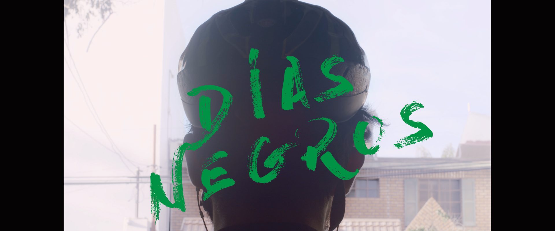 Días Negros background
