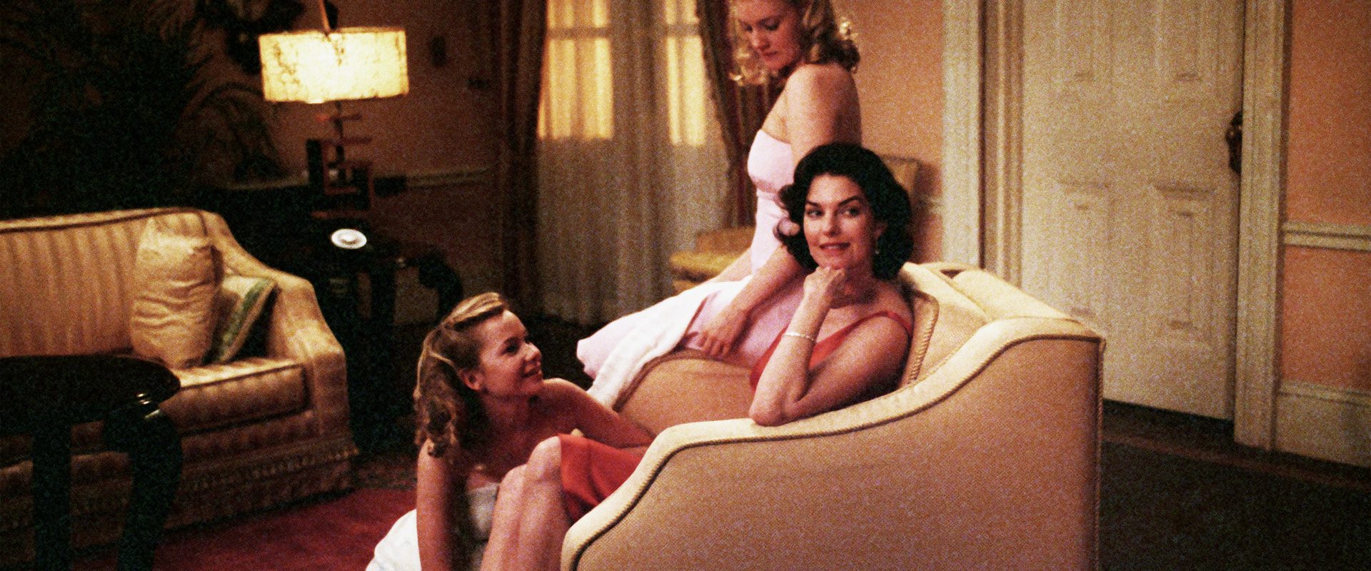 Dirty Dancing: Havana Nights background
