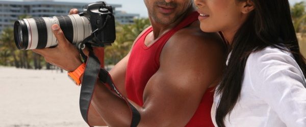 Dostana background