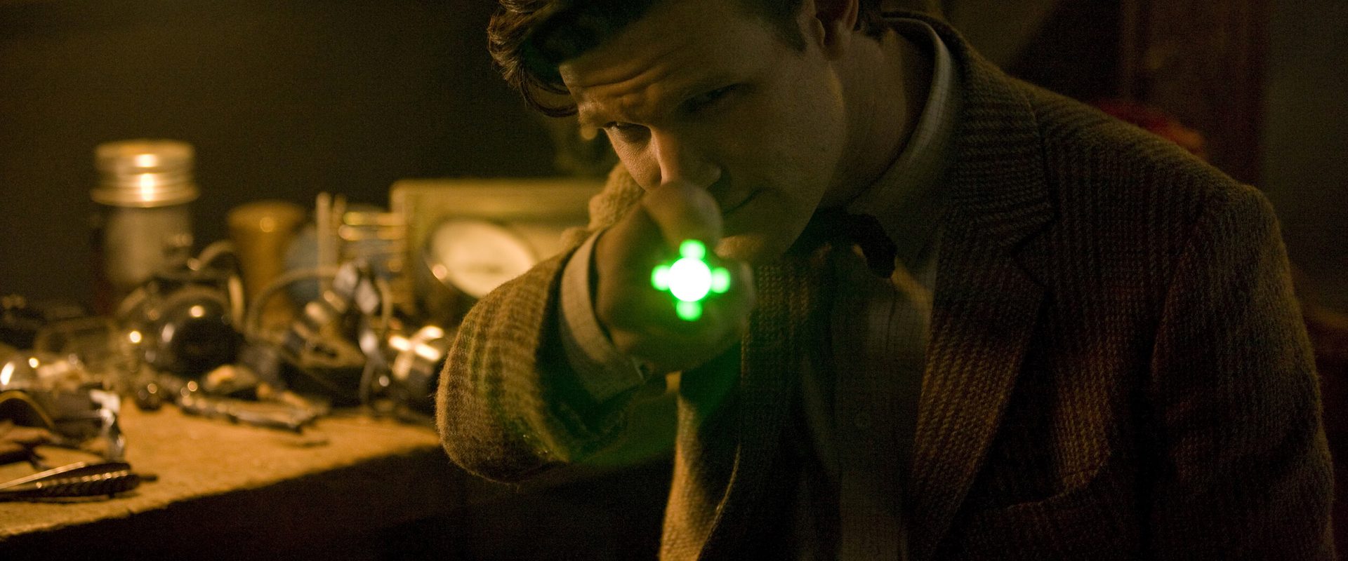 Doctor Who: The Doctor, the Widow and the Wardrobe background