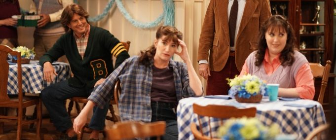 Live in Front of a Studio Audience: "The Facts of Life" and "Diff'rent Strokes" background
