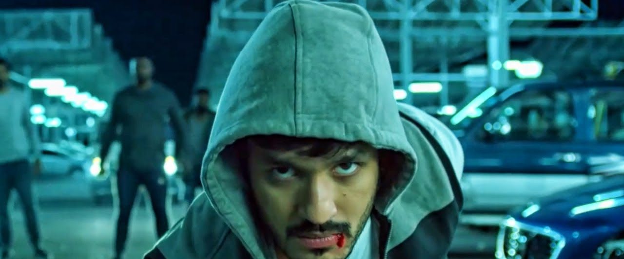 Mr. Majnu background