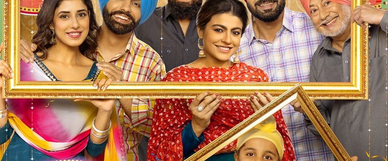 Gaddi Jaandi Ae Chalaangaan Maardi background