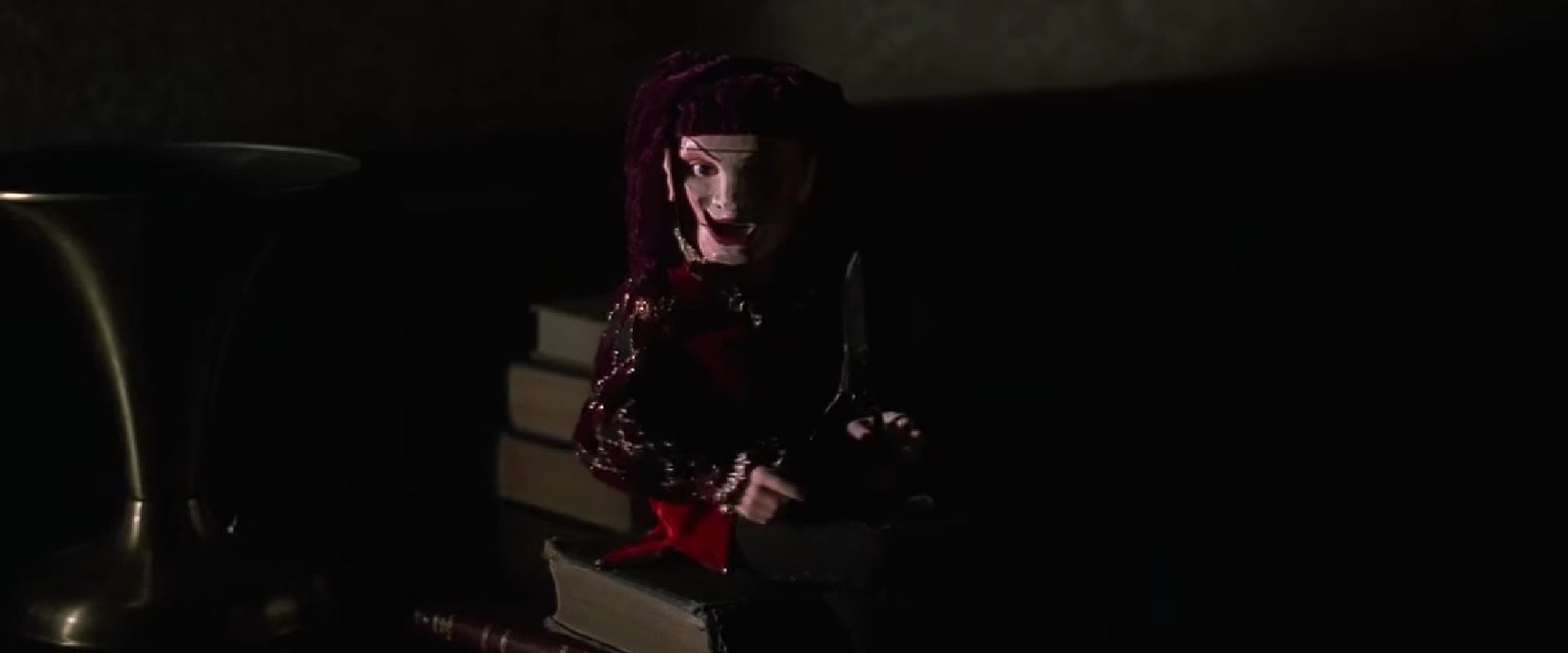 Puppet Master III: Toulon's Revenge background
