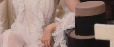 Mae West background