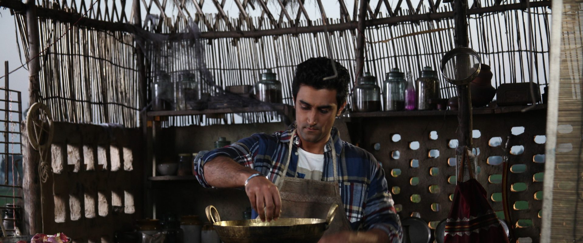 Luv Shuv Tey Chicken Khurana background