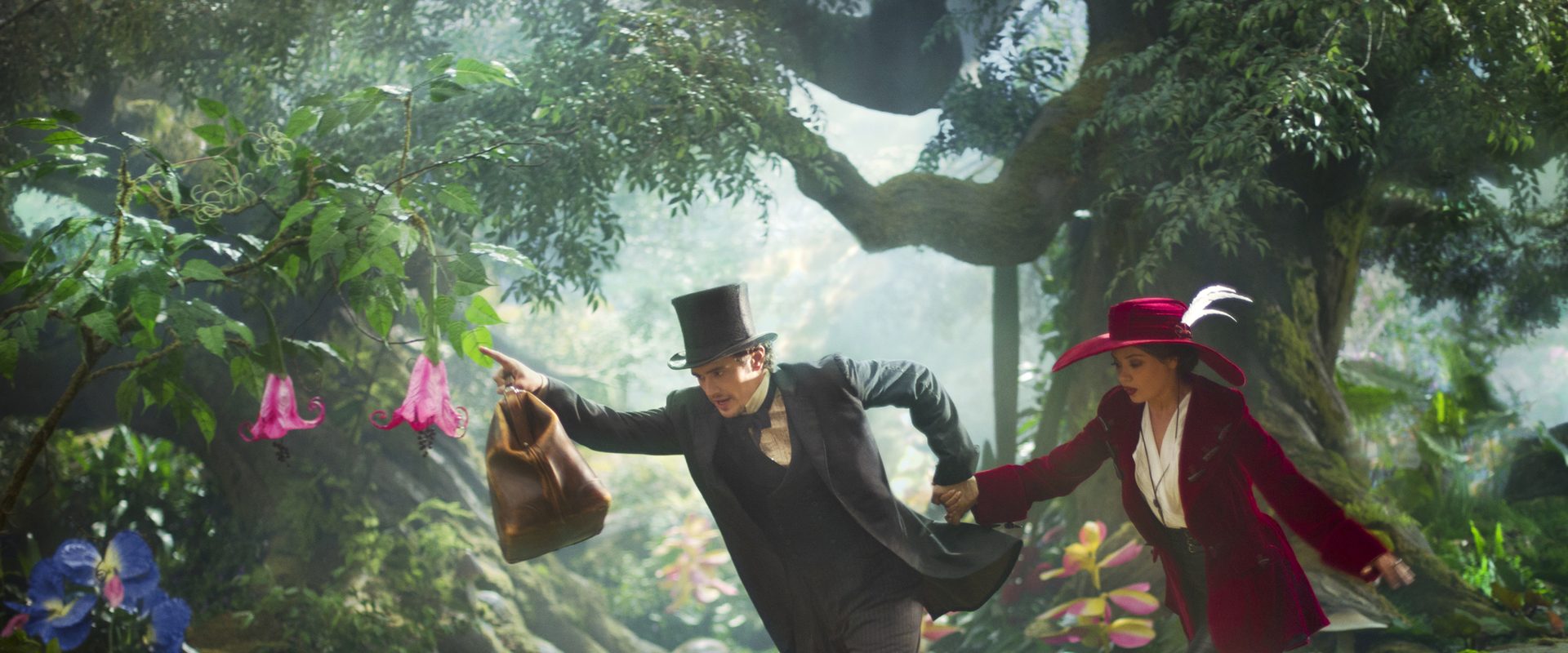 Oz the Great and Powerful background