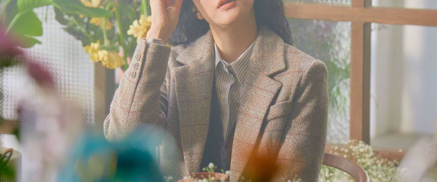 Single in Seoul background
