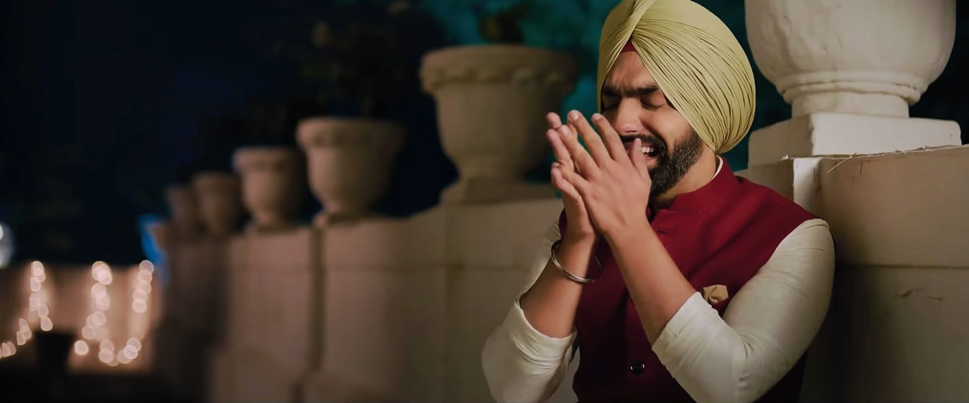 Qismat 2 background