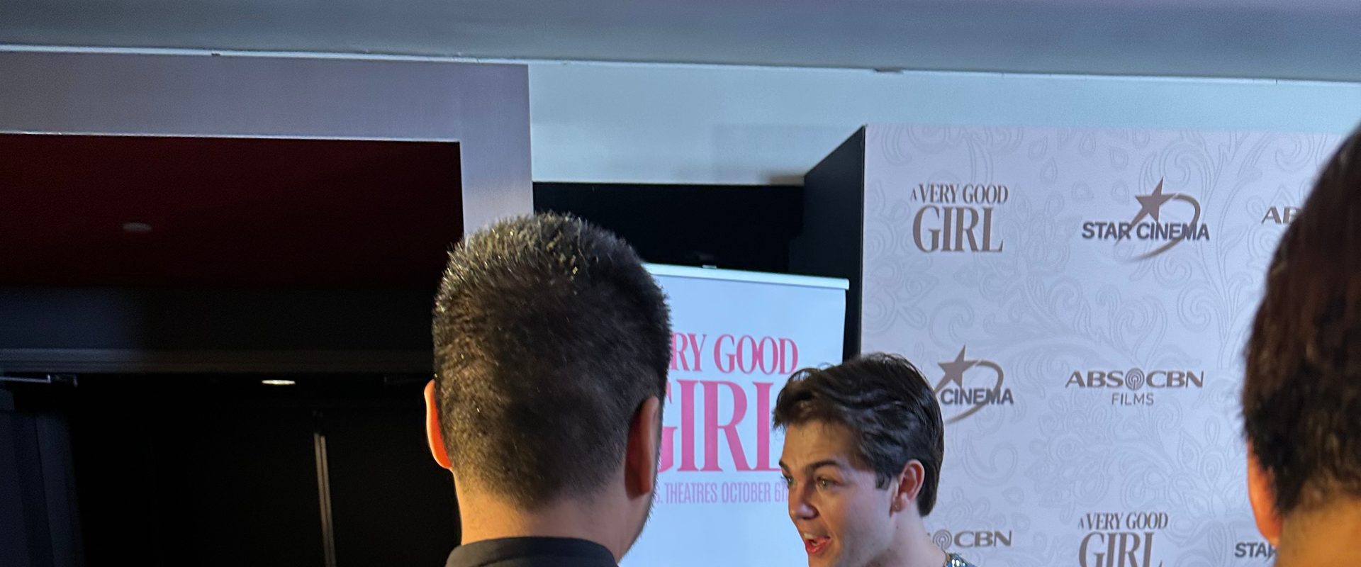 A Very Good Girl background