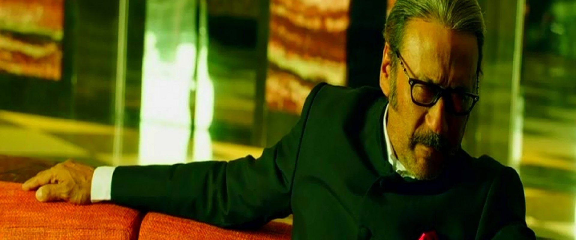 Jazbaa background