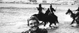 Major Dundee background